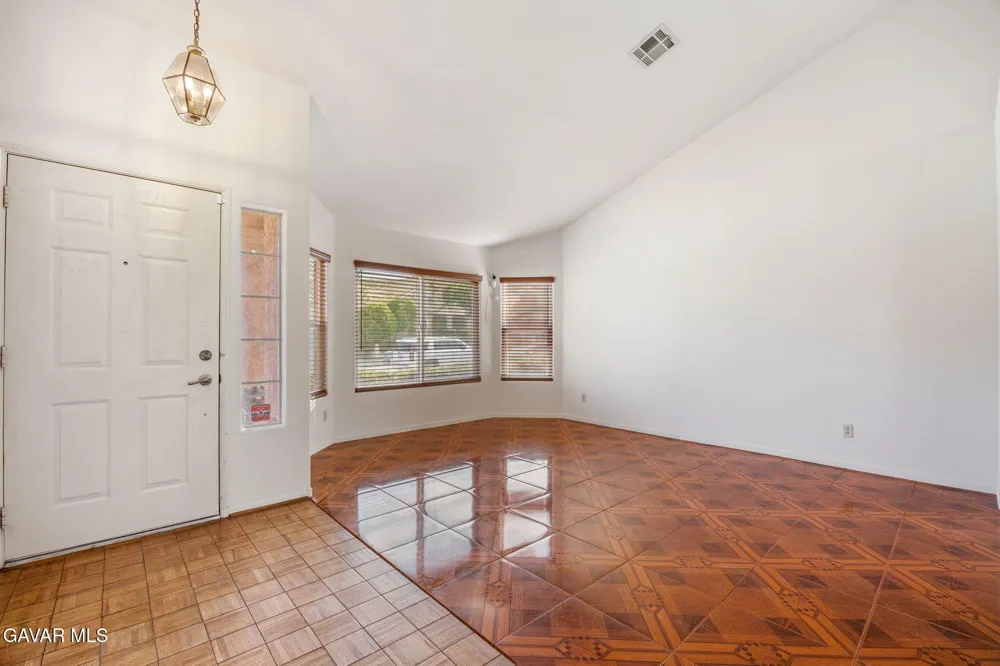 3227 Willowbrook Avenue Palmdale, CA 93551