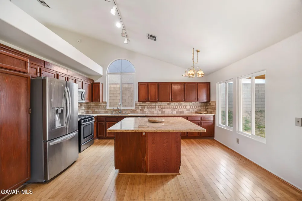 3227 Willowbrook Avenue Palmdale, CA 93551