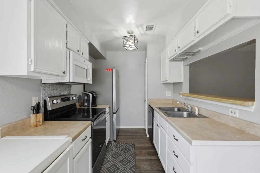 3113 Larkspur Circle College Station, TX 77845
