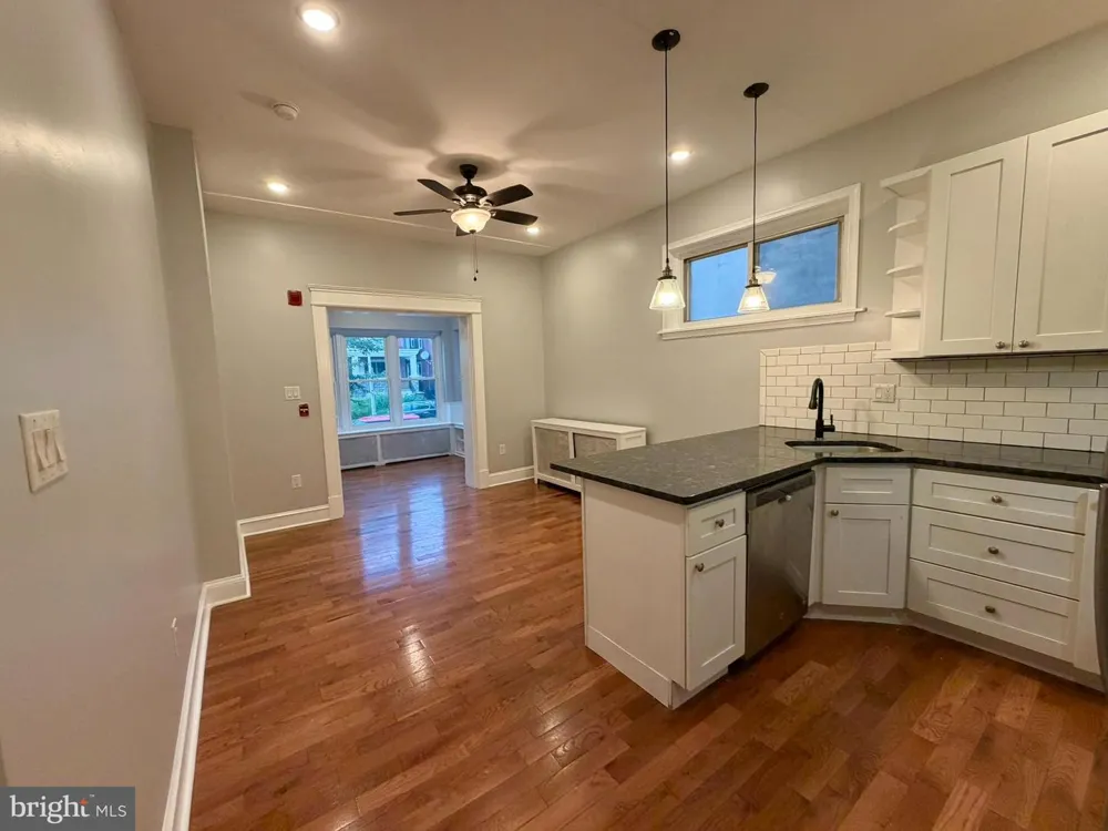 5028 WALNUT STREET #1F Philadelphia, PA 19139