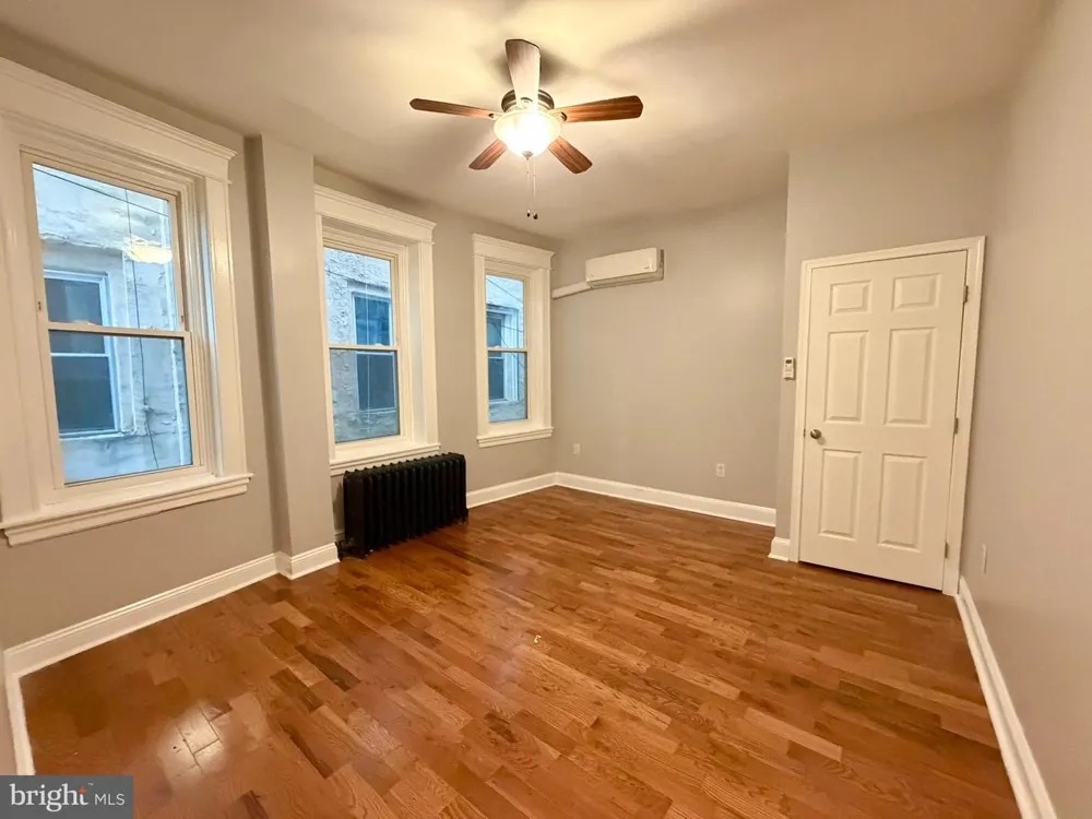 5028 WALNUT STREET #1F Philadelphia, PA 19139