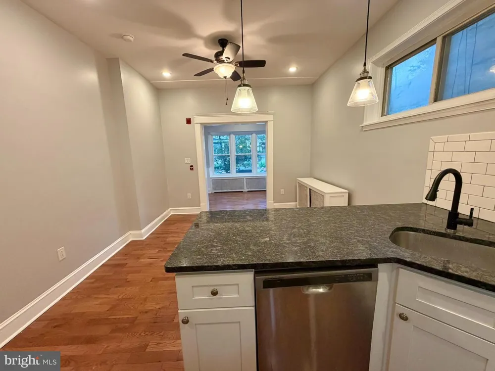 5028 WALNUT STREET #1F Philadelphia, PA 19139
