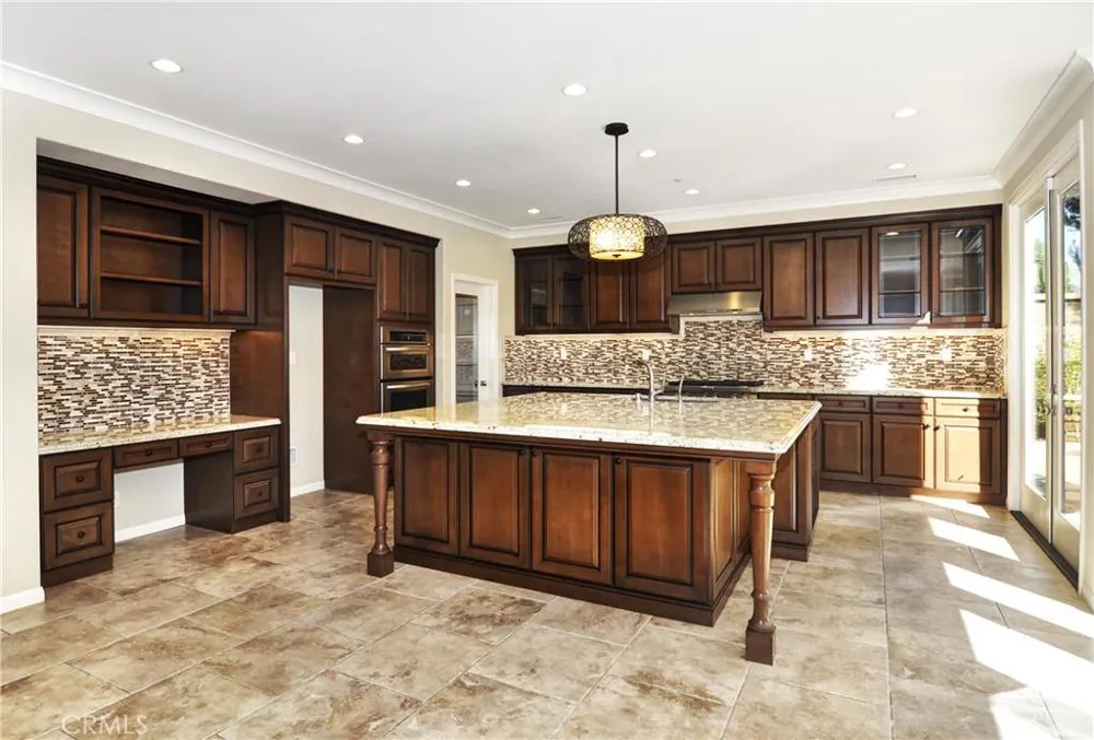 60 Kingsbury Irvine, CA 92620