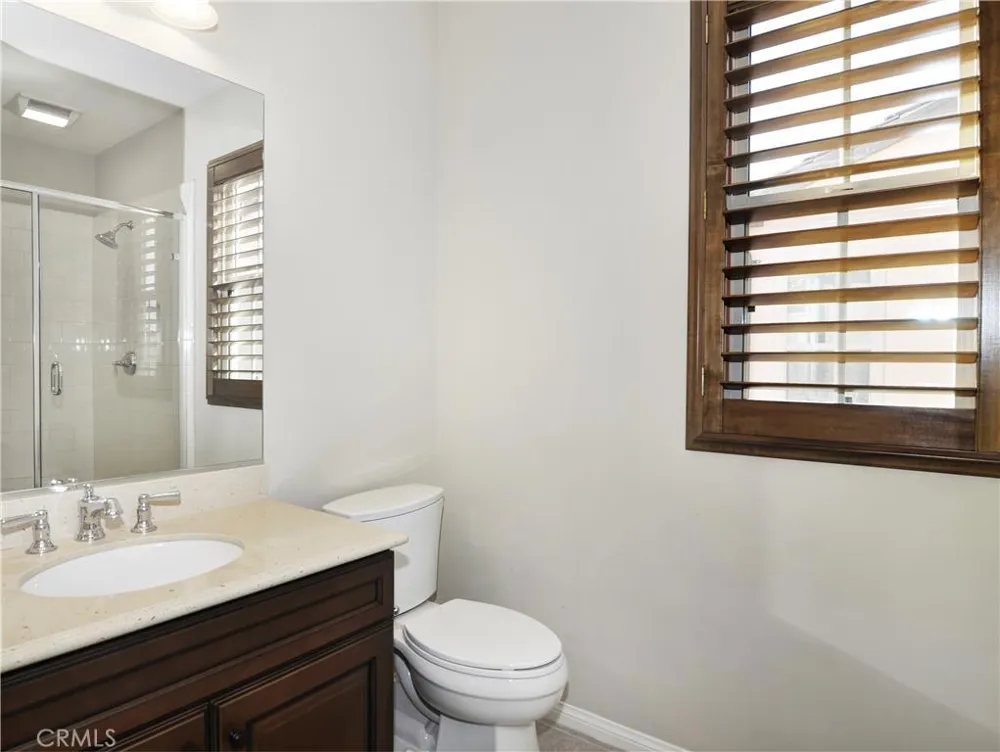 60 Kingsbury Irvine, CA 92620