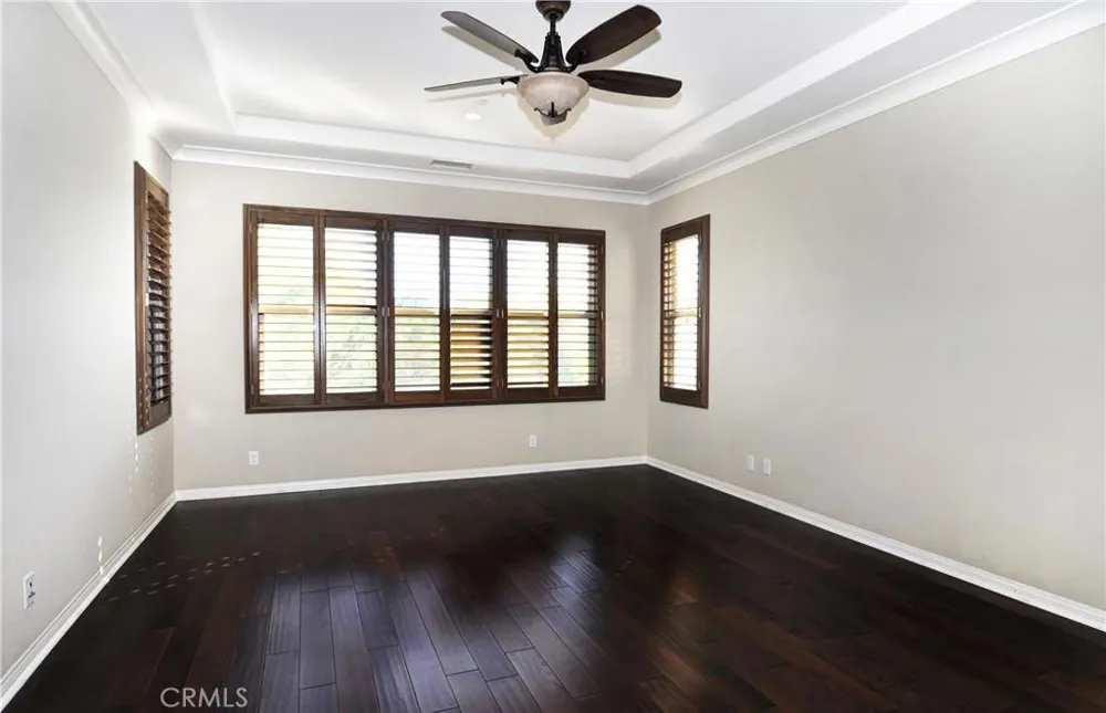 60 Kingsbury Irvine, CA 92620