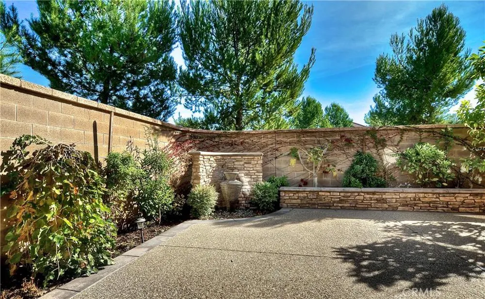 60 Kingsbury Irvine, CA 92620