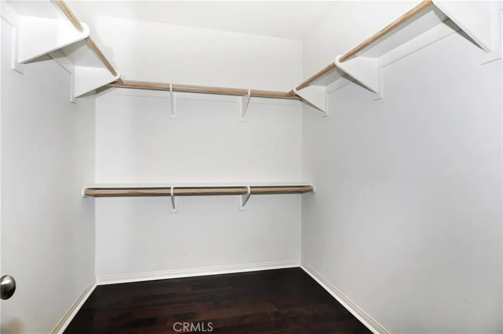 60 Kingsbury Irvine, CA 92620