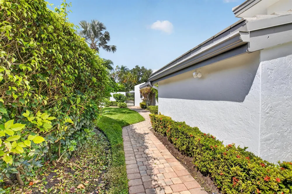 19513 Planters Point Drive Boca Raton, FL 33434