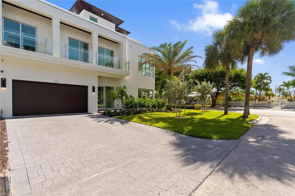 221 Shore Court Lauderdale By The Sea, FL 33308