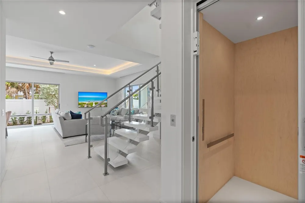 221 Shore Court Lauderdale By The Sea, FL 33308