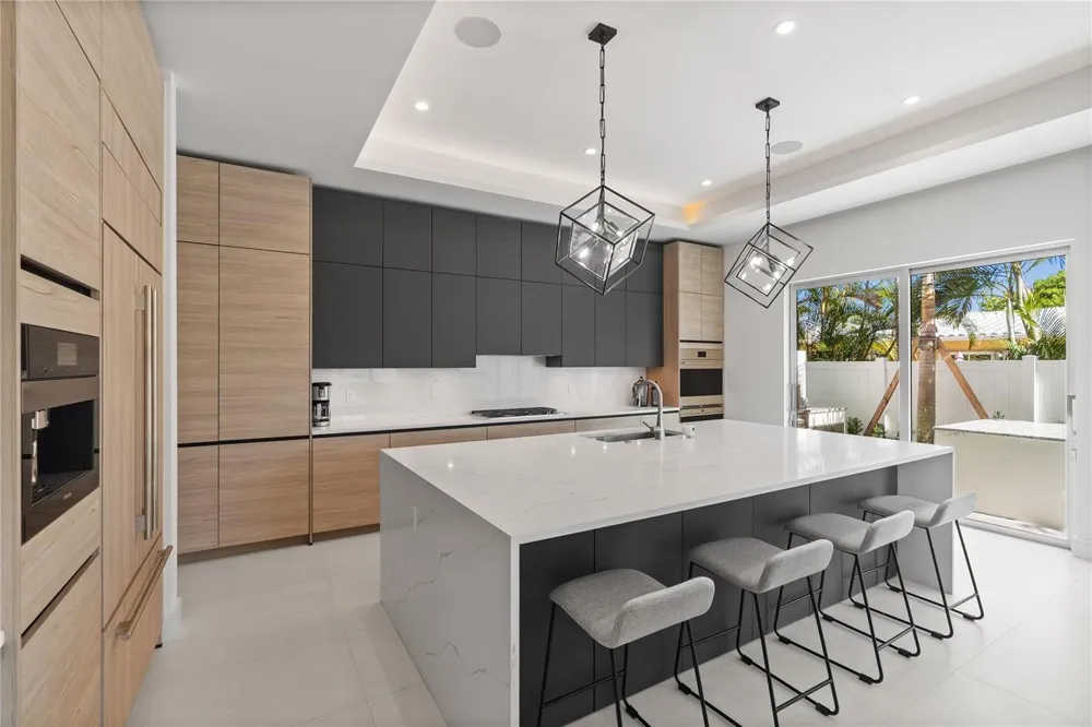 221 Shore Court Lauderdale By The Sea, FL 33308