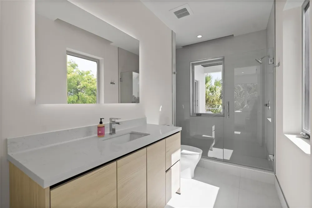 221 Shore Court Lauderdale By The Sea, FL 33308