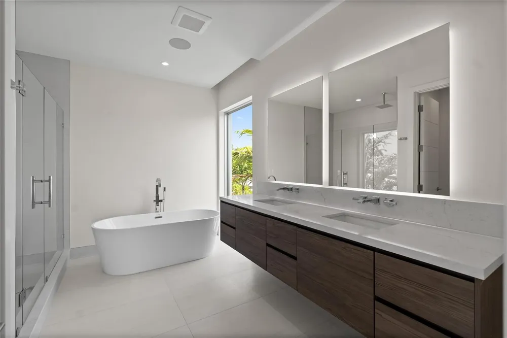 221 Shore Court Lauderdale By The Sea, FL 33308