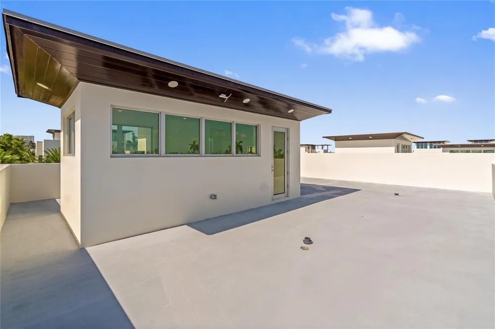 221 Shore Court Lauderdale By The Sea, FL 33308