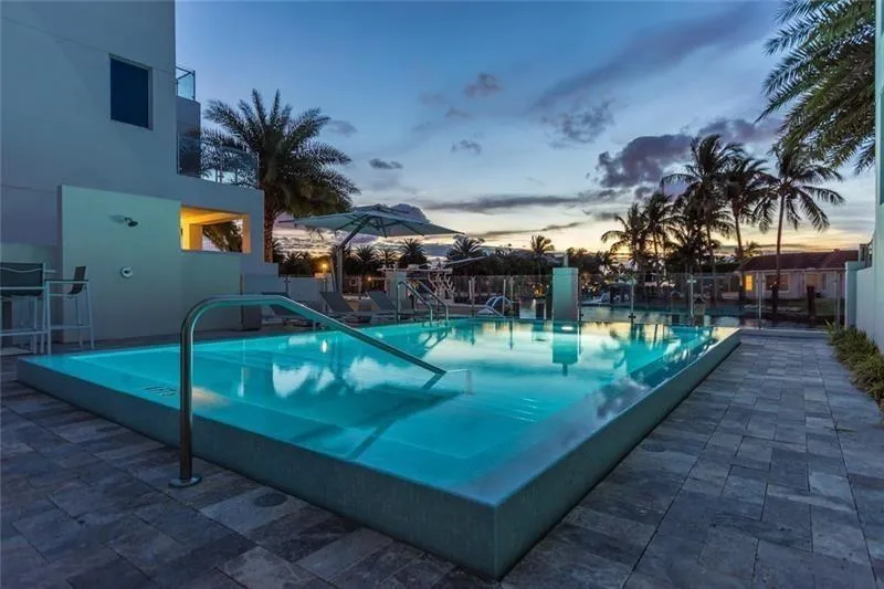 221 Shore Court Lauderdale By The Sea, FL 33308
