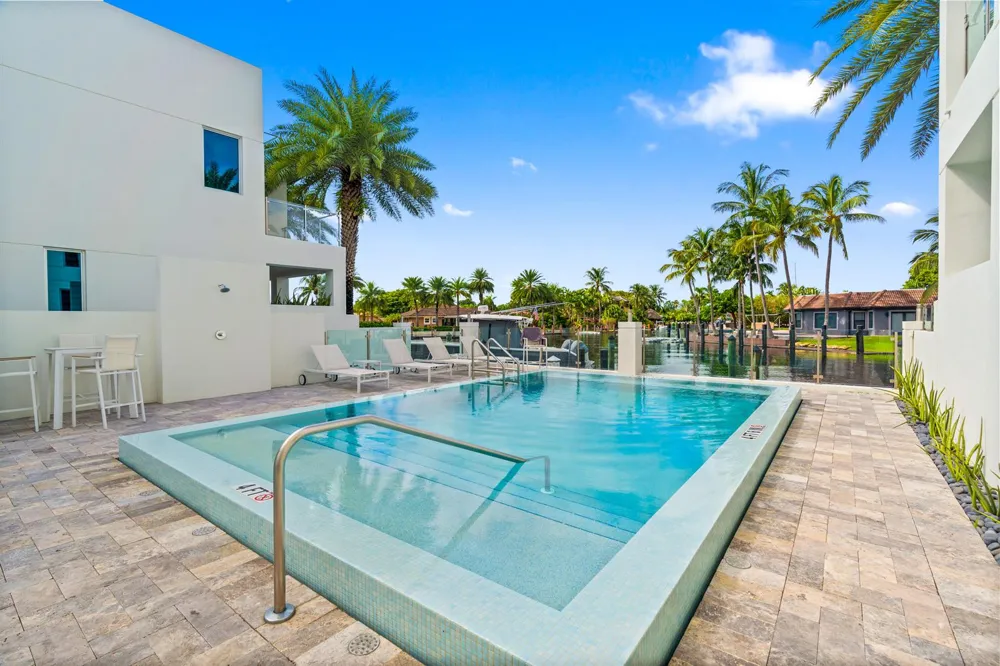 221 Shore Court Lauderdale By The Sea, FL 33308