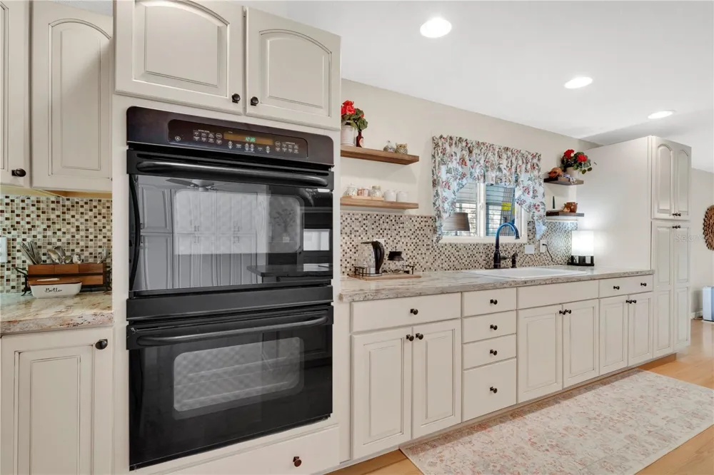 8241 WEATHERFORD AVENUE Brooksville, FL 34613