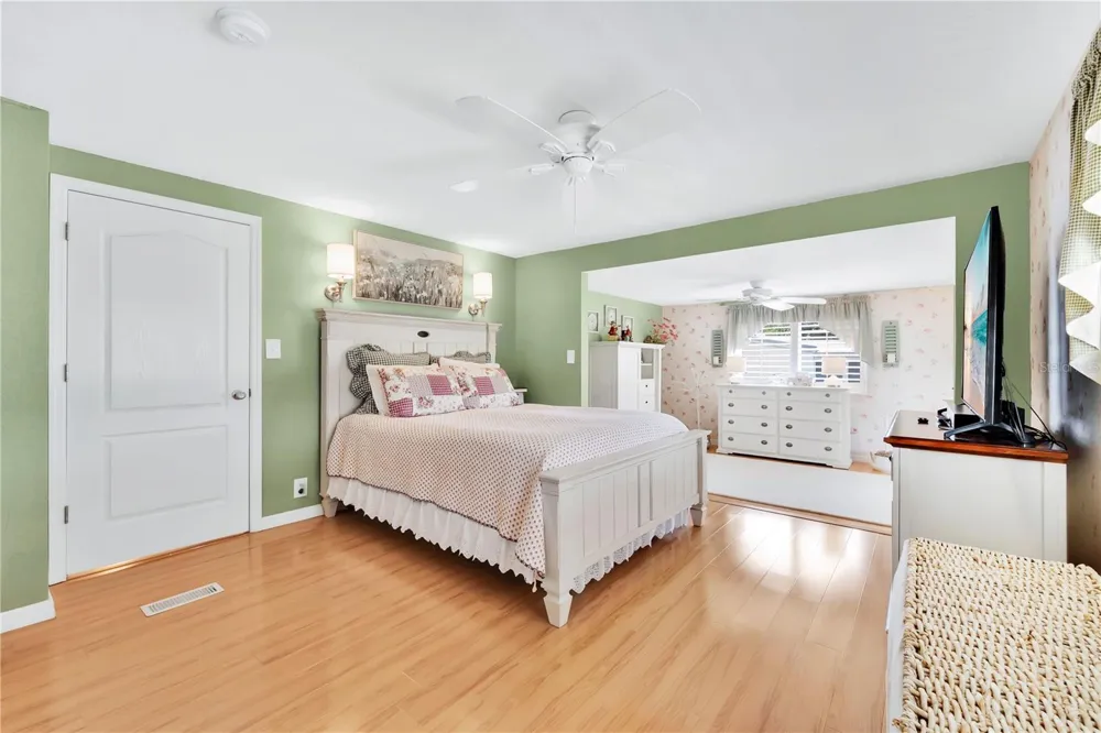 8241 WEATHERFORD AVENUE Brooksville, FL 34613