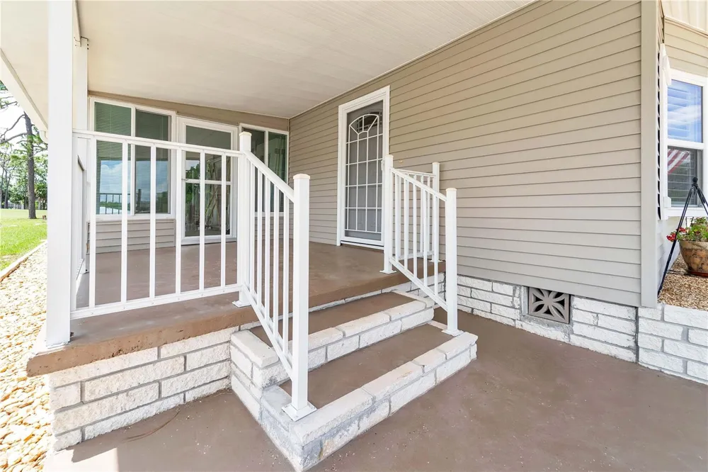 8241 WEATHERFORD AVENUE Brooksville, FL 34613