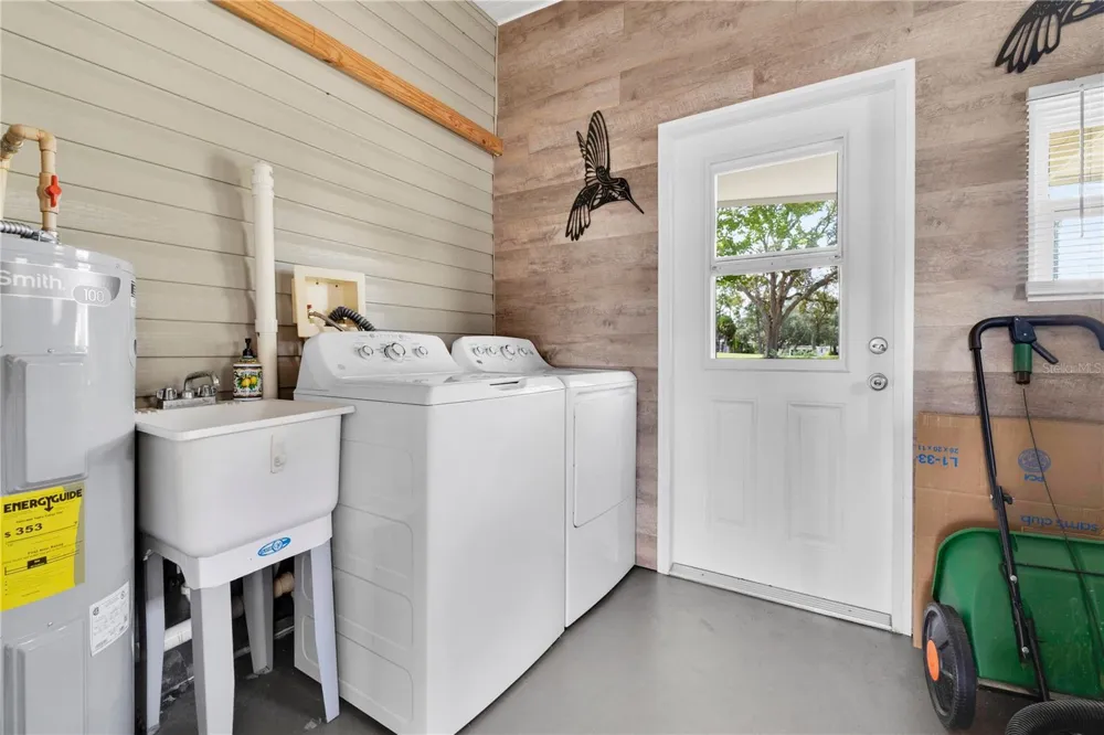 8241 WEATHERFORD AVENUE Brooksville, FL 34613