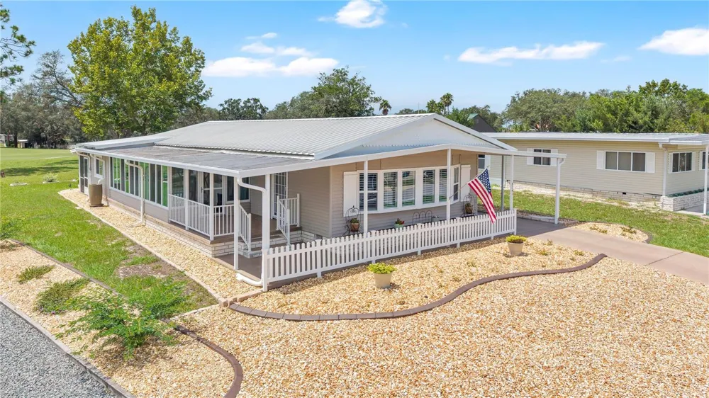 8241 WEATHERFORD AVENUE Brooksville, FL 34613