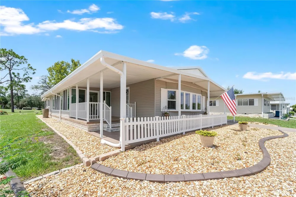8241 WEATHERFORD AVENUE Brooksville, FL 34613
