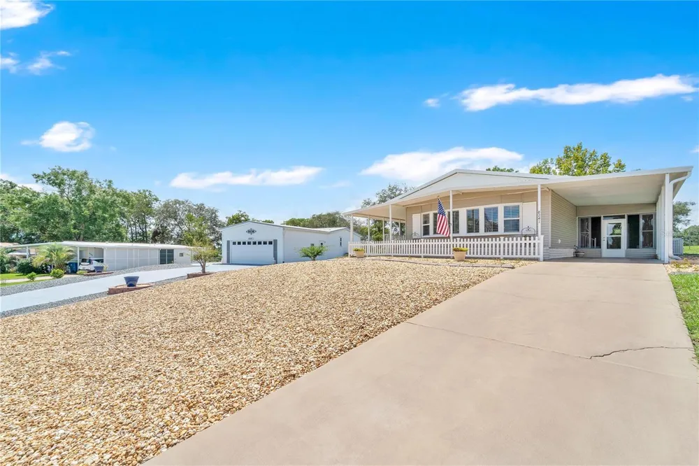 8241 WEATHERFORD AVENUE Brooksville, FL 34613