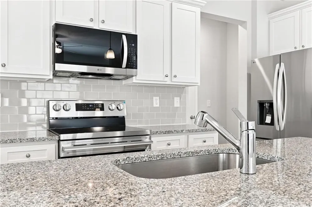 387 Lanier Circle Woodstock, GA 30189