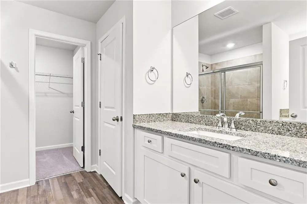 387 Lanier Circle Woodstock, GA 30189