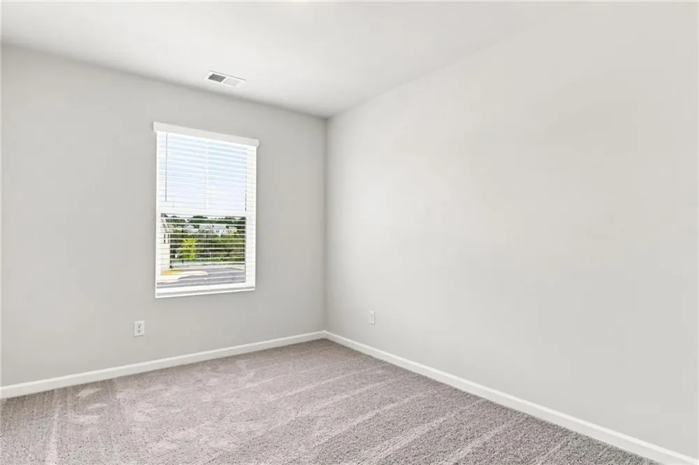 387 Lanier Circle Woodstock, GA 30189