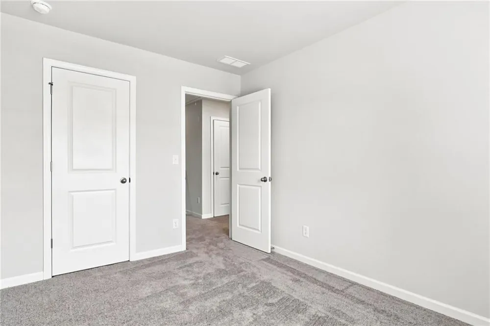 387 Lanier Circle Woodstock, GA 30189