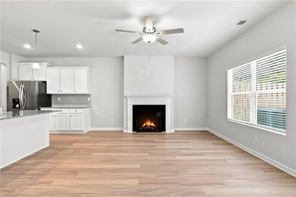 387 Lanier Circle Woodstock, GA 30189