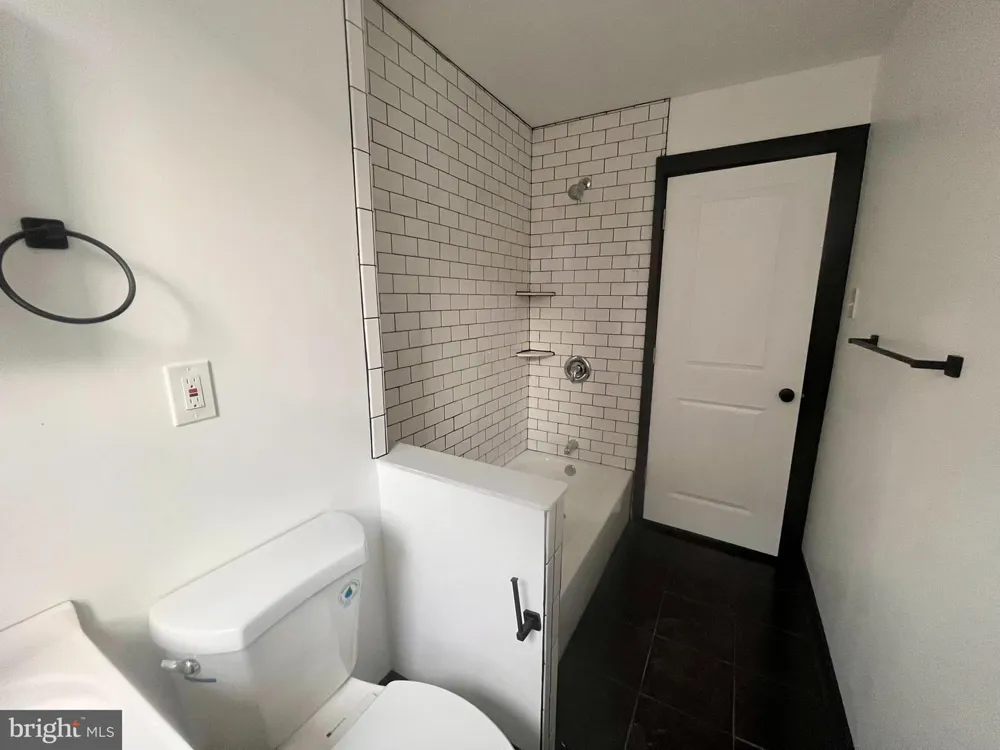 1912 S 17TH STREET #109 Philadelphia, PA 19145