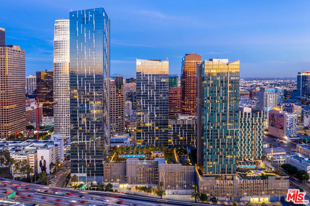 877 Francisco Street #1608 Los Angeles, CA 90017