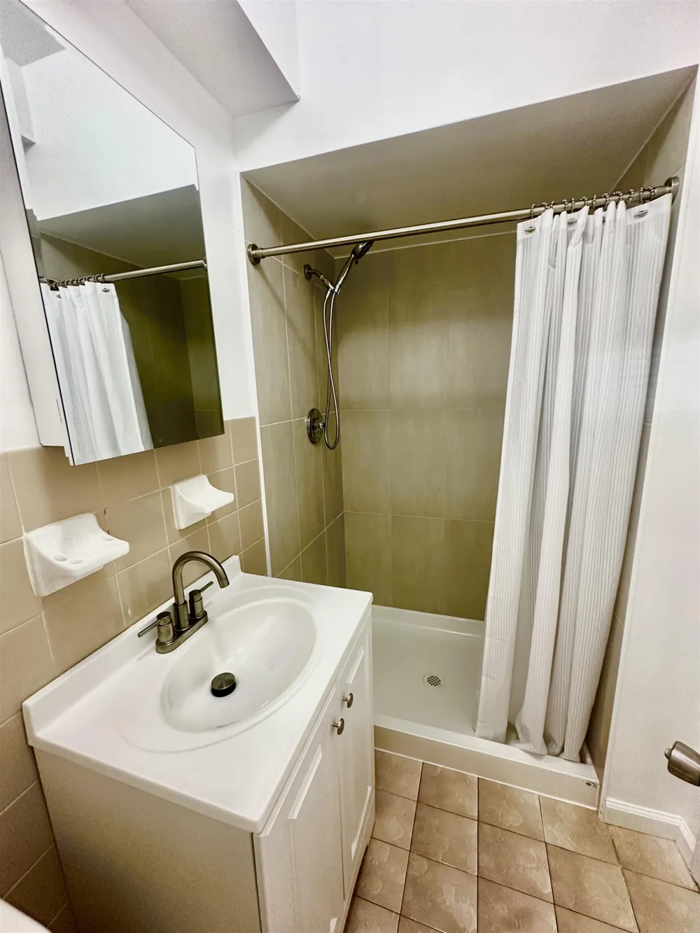 447 JANE ST Fort Lee, NJ 07024