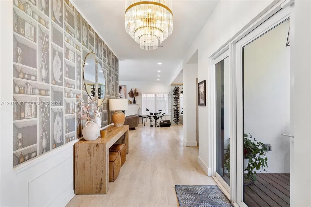 652 NE 105th St Miami Shores, FL 33138