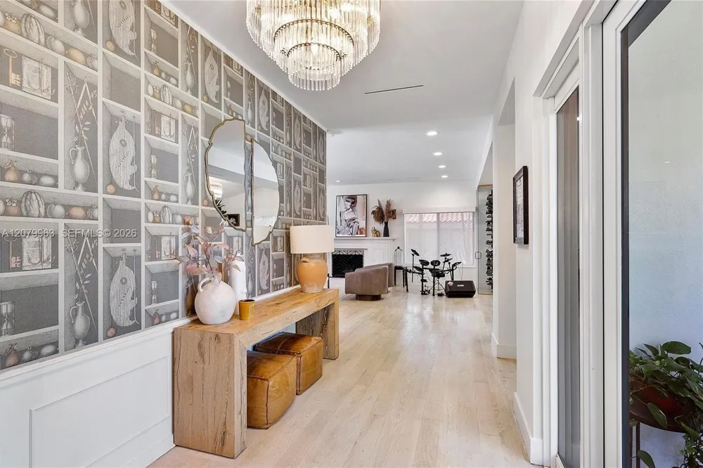 652 NE 105th St Miami Shores, FL 33138