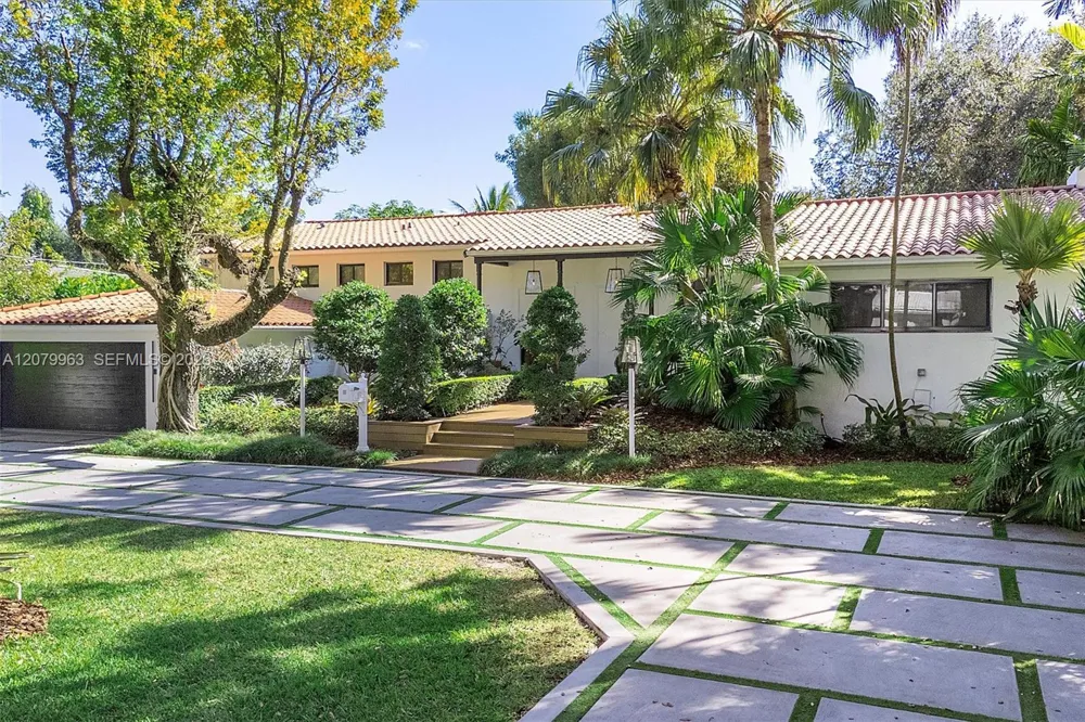 652 NE 105th St Miami Shores, FL 33138