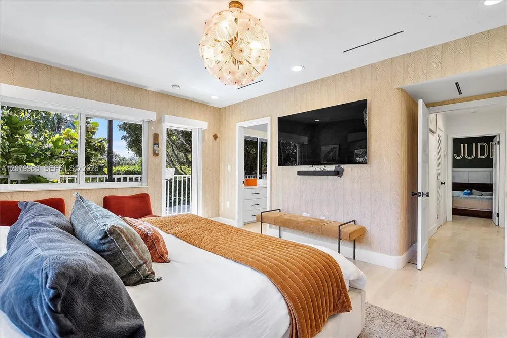652 NE 105th St Miami Shores, FL 33138