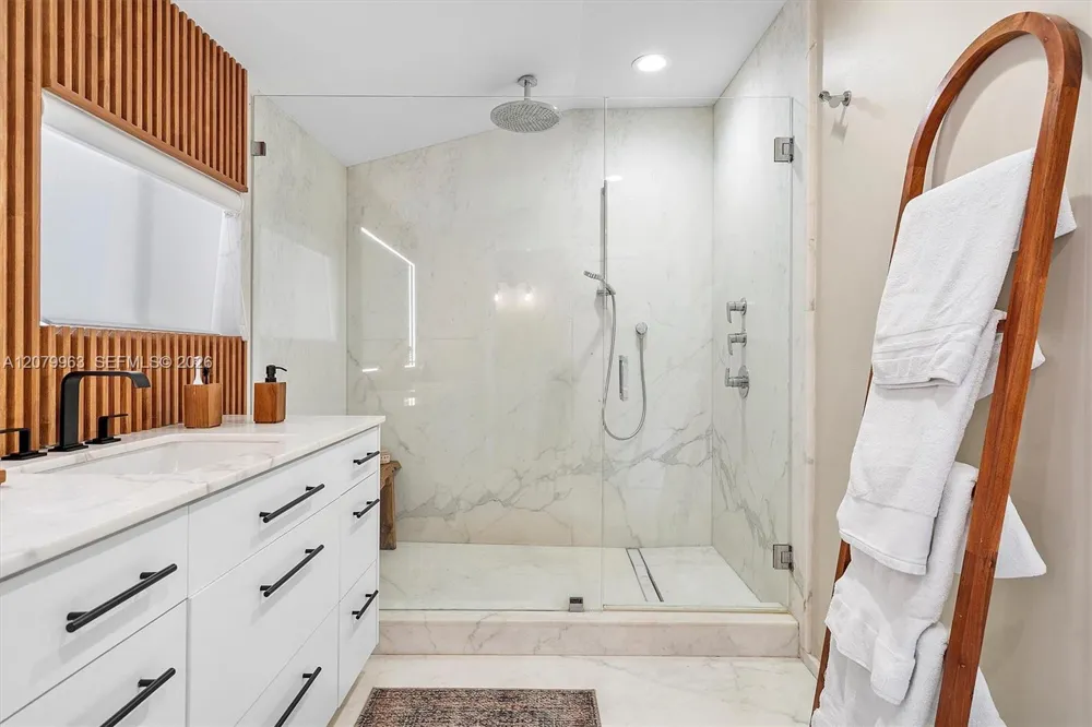 652 NE 105th St Miami Shores, FL 33138