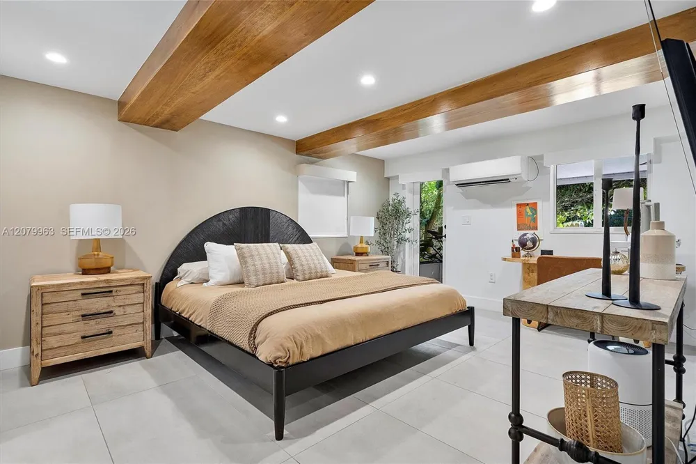 652 NE 105th St Miami Shores, FL 33138