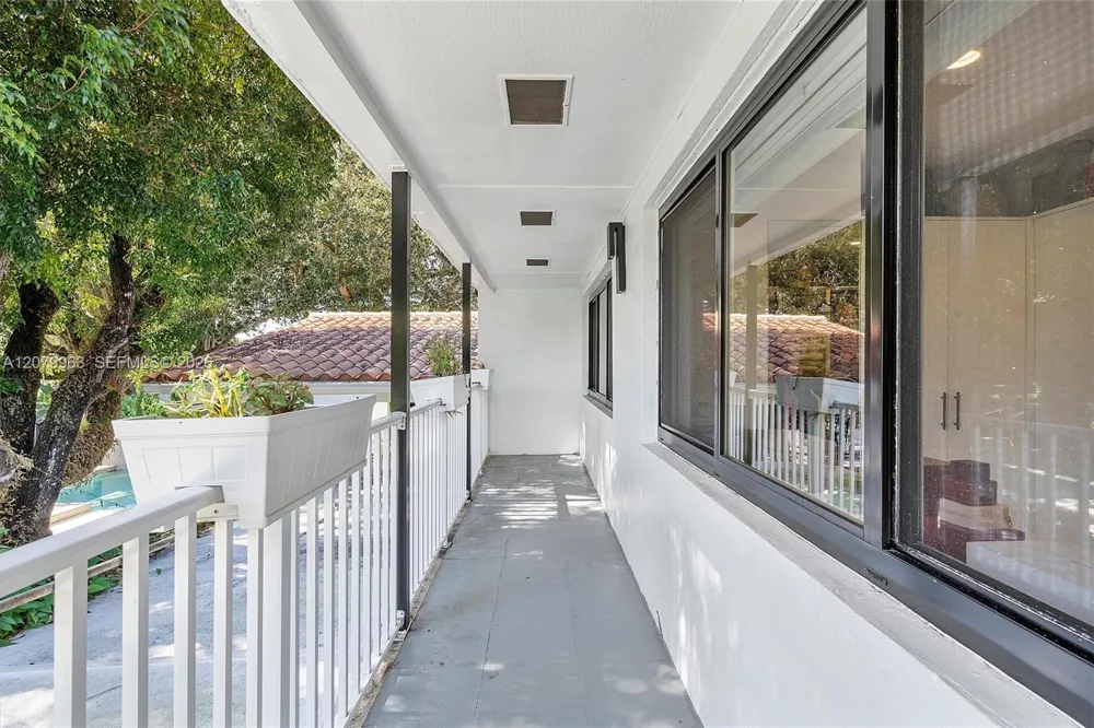 652 NE 105th St Miami Shores, FL 33138