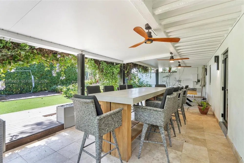 652 NE 105th St Miami Shores, FL 33138