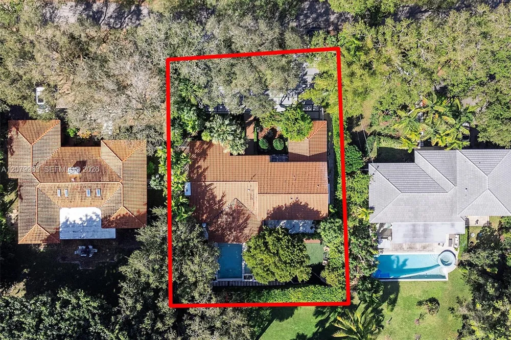 652 NE 105th St Miami Shores, FL 33138