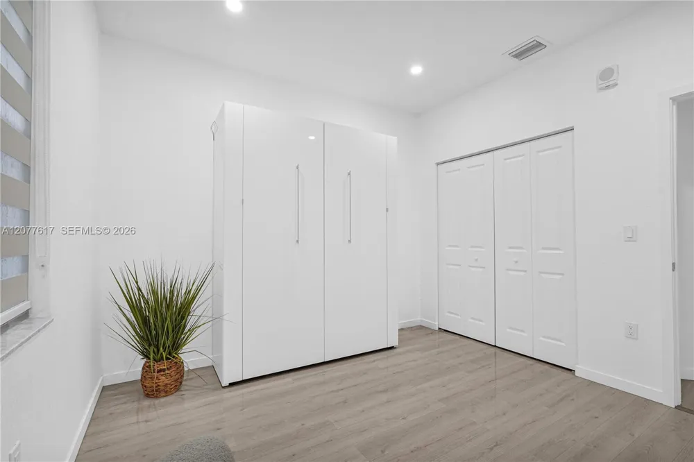 15600 SW 136th St #102 Miami, FL 33196