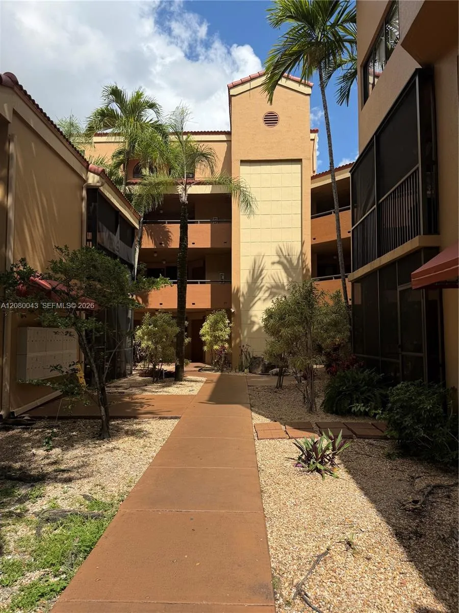 15535 Miami Lakeway N #107 Miami Lakes, FL 33014