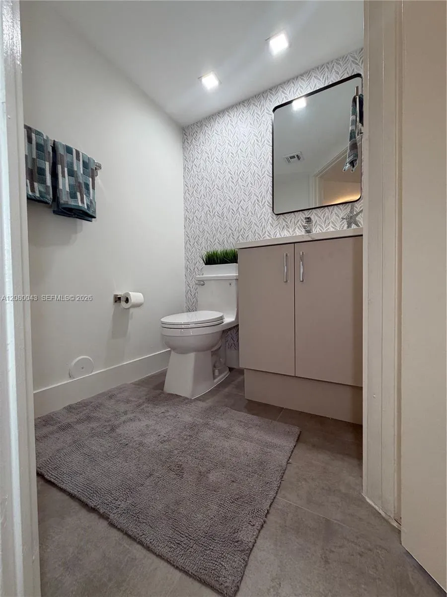 15535 Miami Lakeway N #107 Miami Lakes, FL 33014