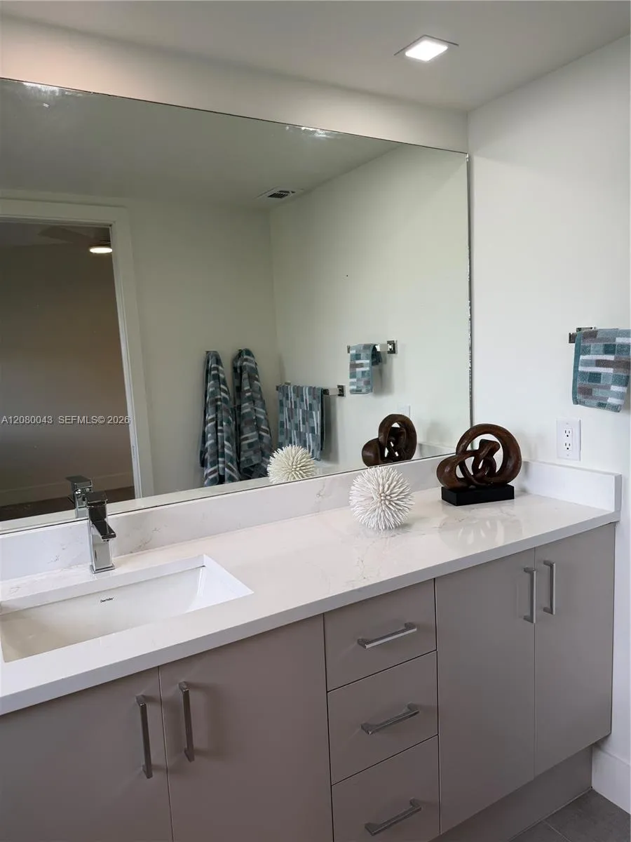 15535 Miami Lakeway N #107 Miami Lakes, FL 33014
