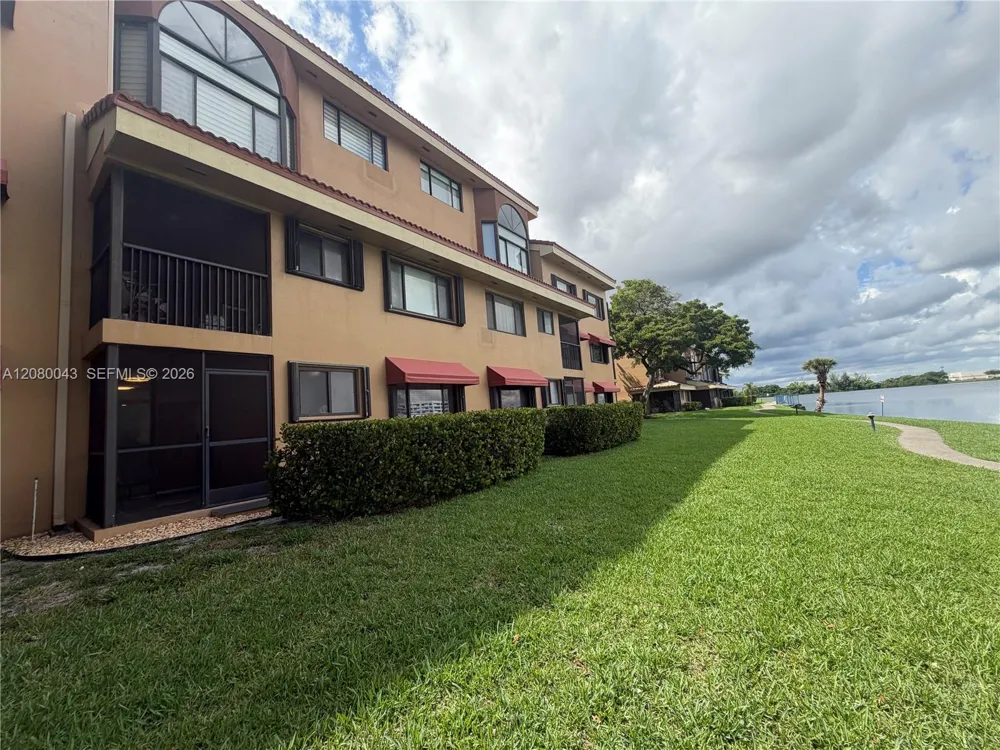 15535 Miami Lakeway N #107 Miami Lakes, FL 33014