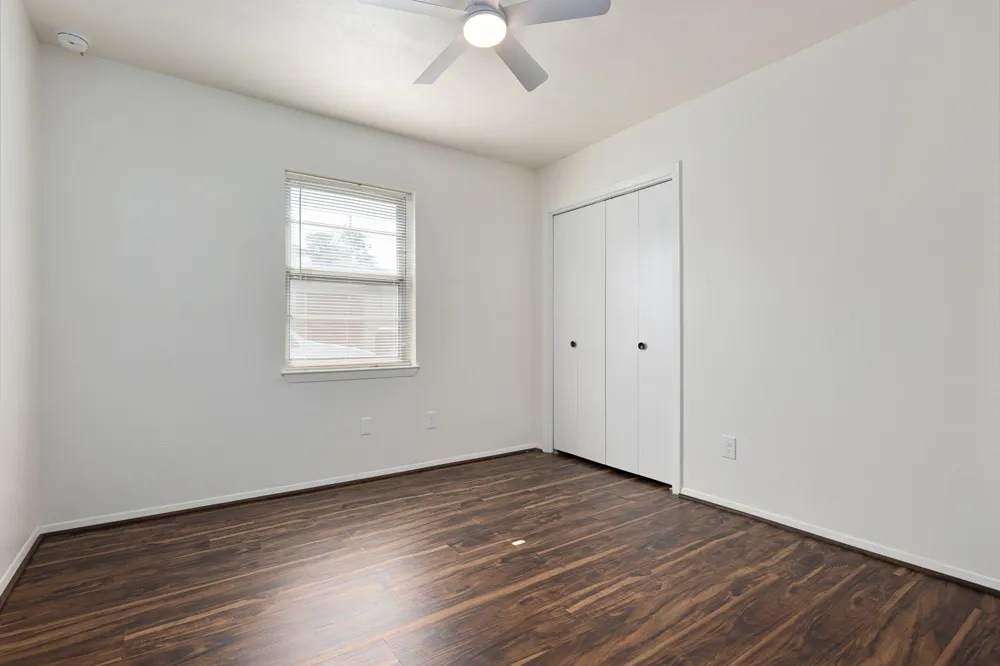 202 E Kenwood Drive Garland, TX 75041